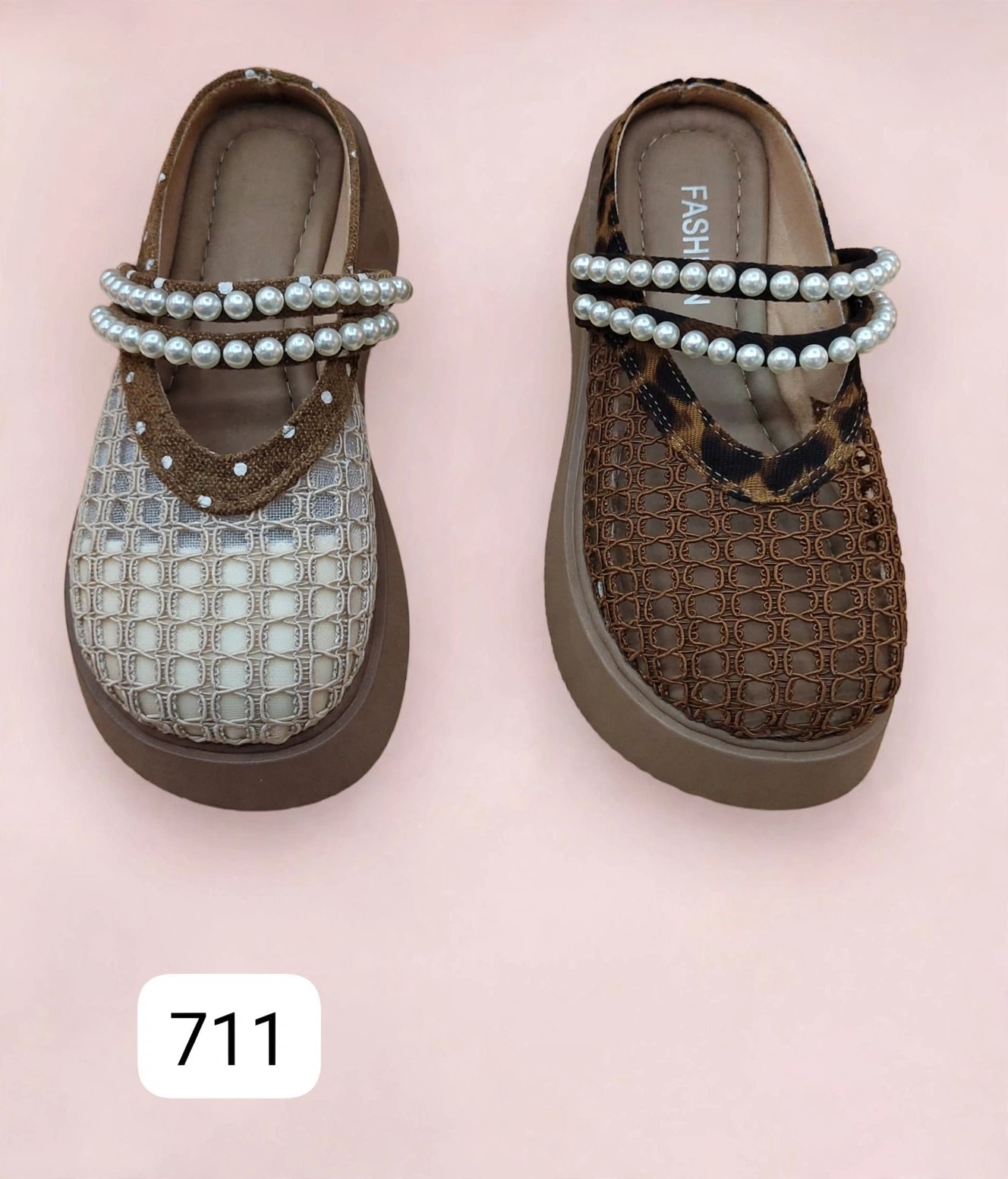 Platform slip-on shoes or mules. - Image 4